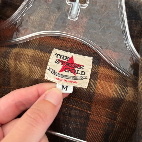 The Strike Gold Brown and Orange Flannel, Size Medium - Picture 4 of 8